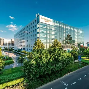 Courtyard By Marriott Airport 4* Prag