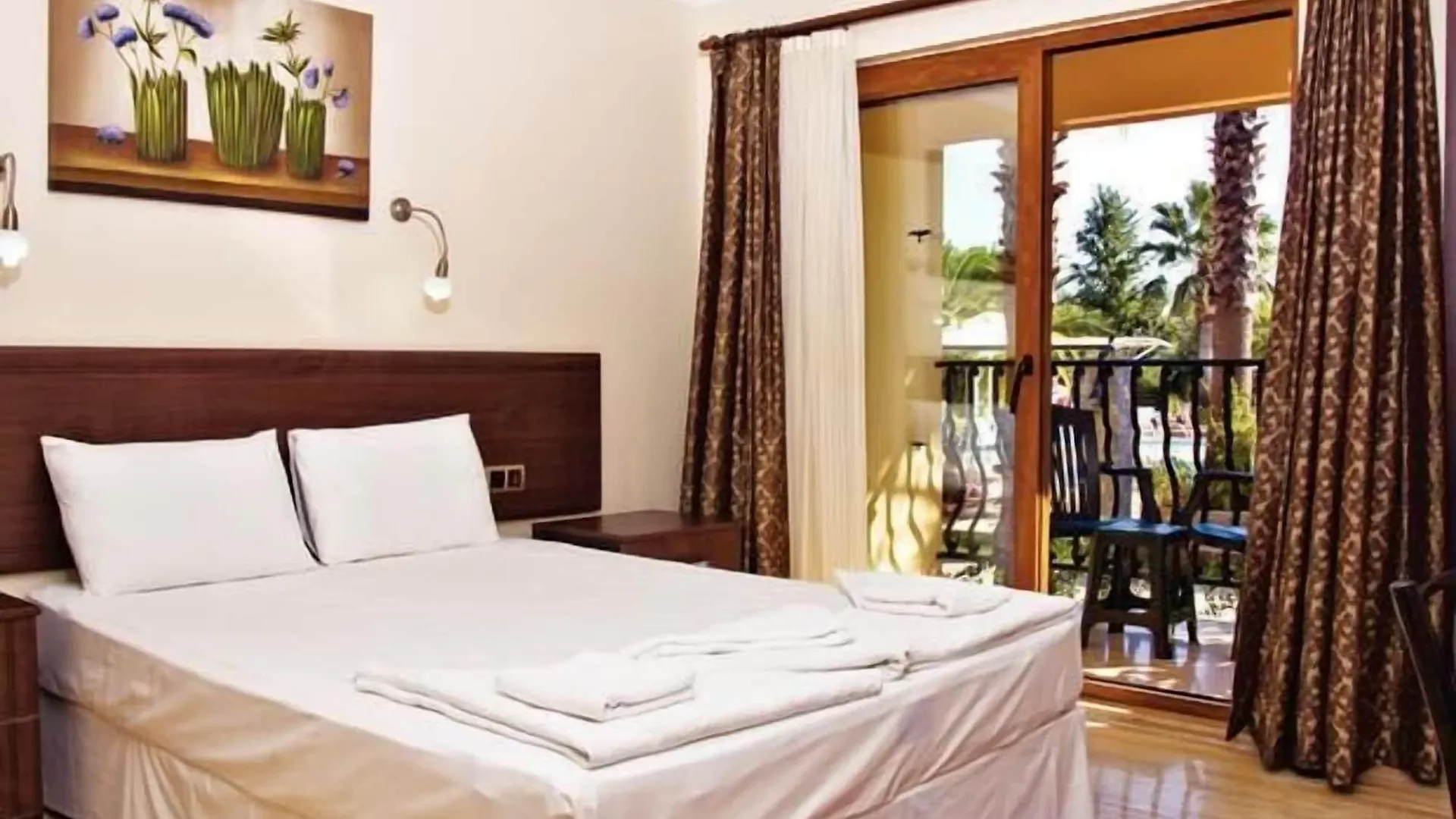 Holiday Calbis Hotel Dalyan 3*,